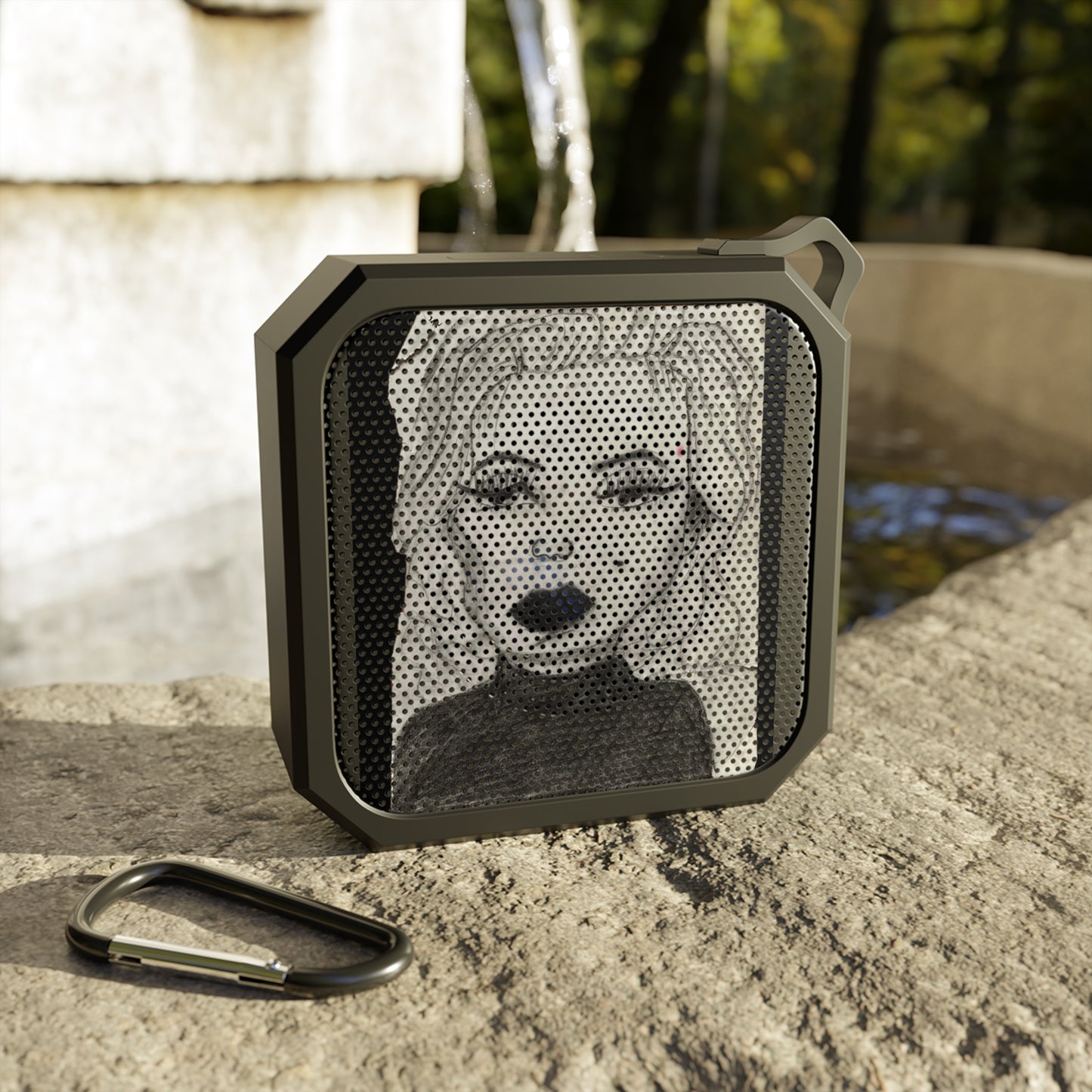 Retro 50s Leading Lady Blackwater Outdoor Bluetooth Speaker