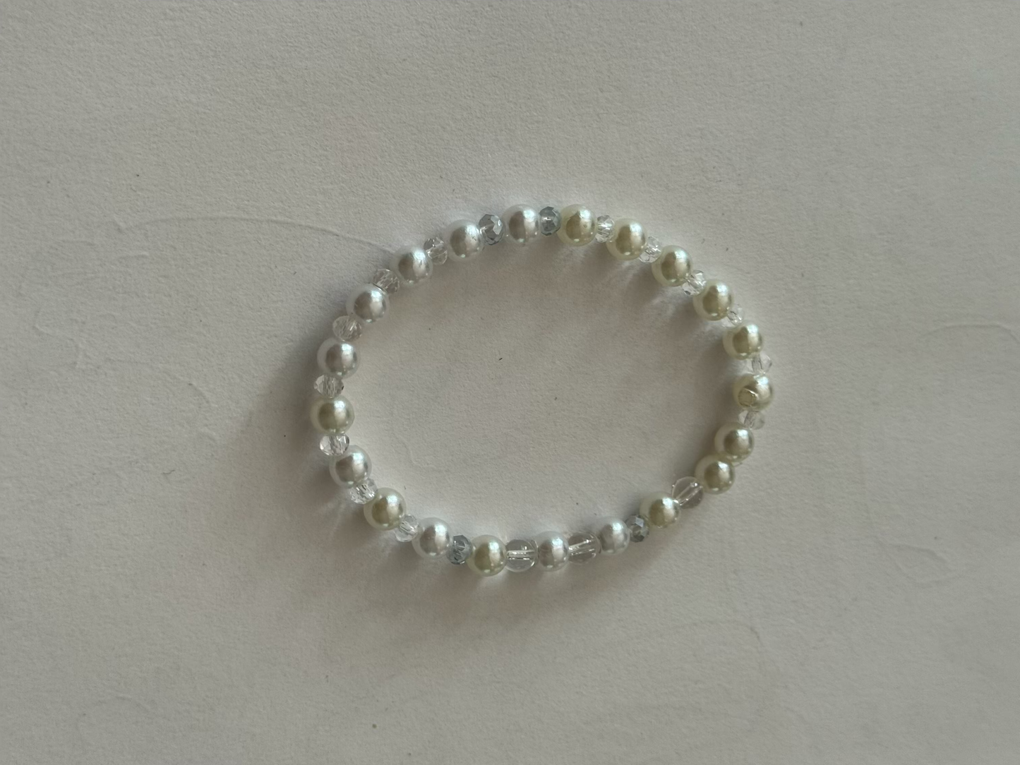 Original handmade Smooth pearly-white colored bead bracelet